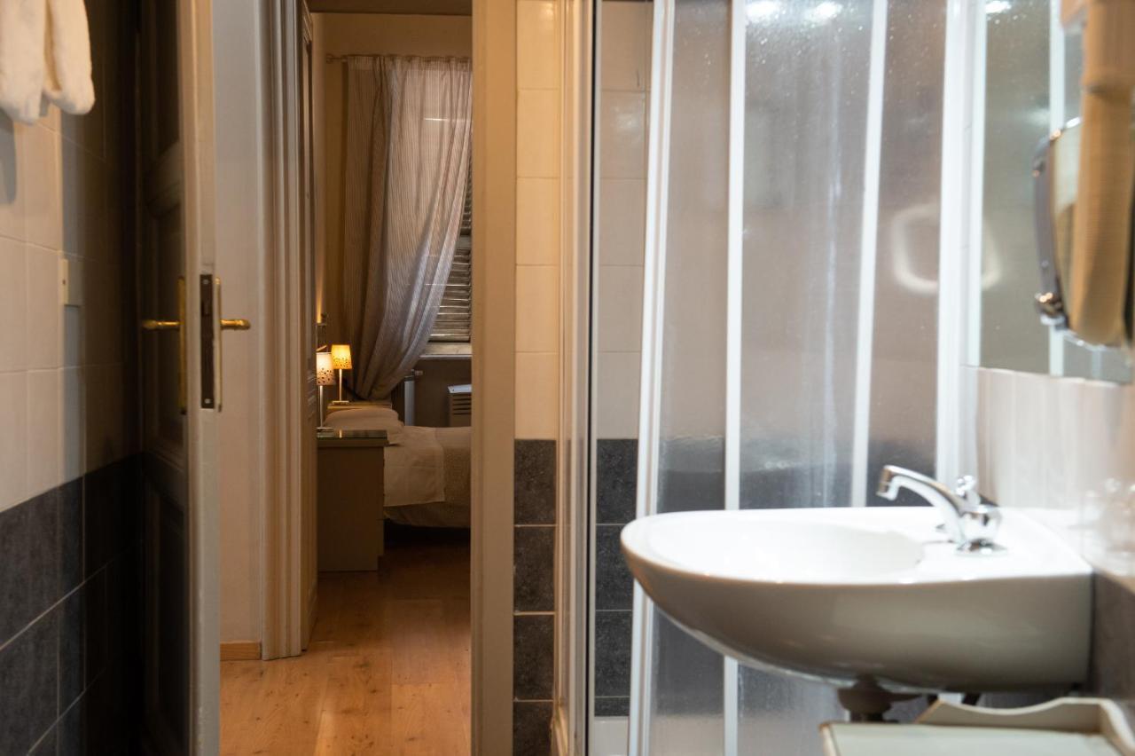 Residenza Ottaviani Roma Hotel ภายนอก รูปภาพ